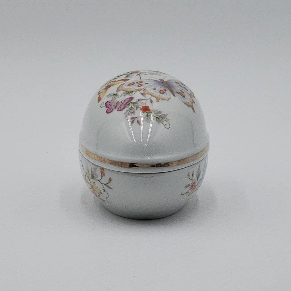 Vintage Avon Porcelain Treasure Egg Butterfly Fantasy 1974 22k Gold Trim